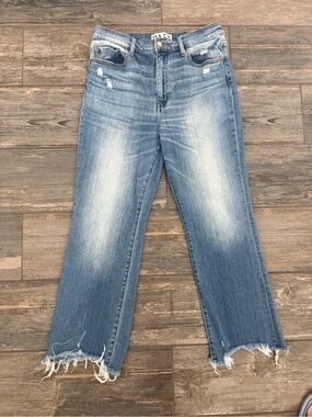 Daze High-Rise Straight Crop Jeans in Light Blue Wash with Frayed Hem